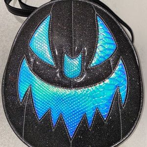 *pending trade* Love pain and stitches